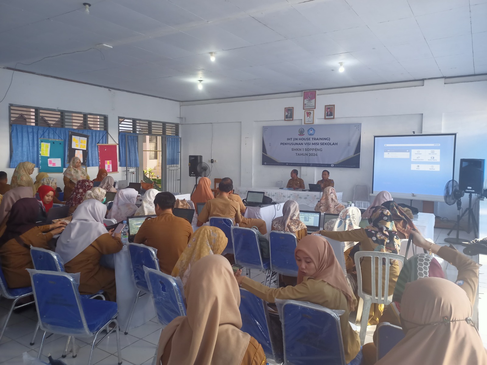 Read more about the article SMKN 1 Soppeng Selaraskan Visi dan Misi Melalui Kegiatan In House Training