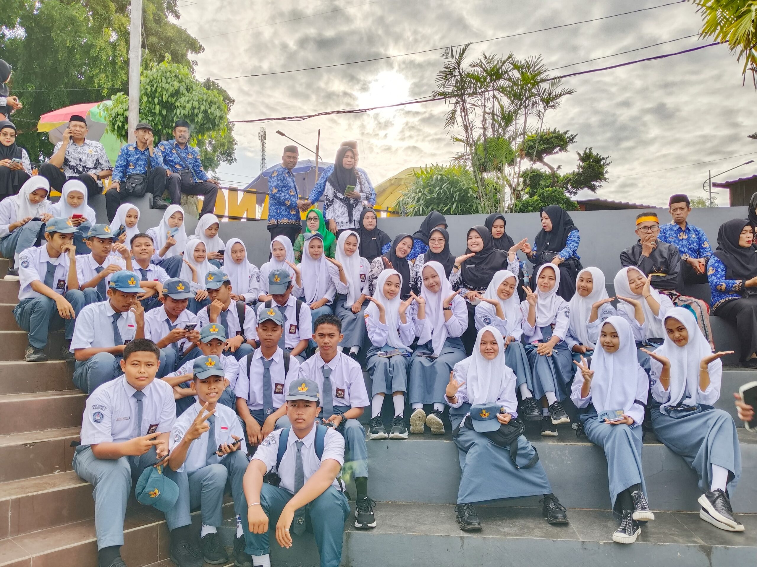 Read more about the article SMKN 1 Soppeng Ikut Sukseskan Upacara HUT Korpri ke-53 dan HGN 2024