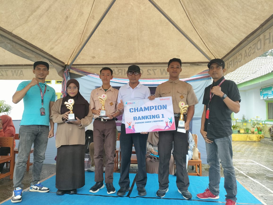Read more about the article Penutupan PORSENI SMKN 1 Soppeng: Kolaborasi dengan TELKOMSEL, Ajang Seni, Olahraga, dan Teknologi