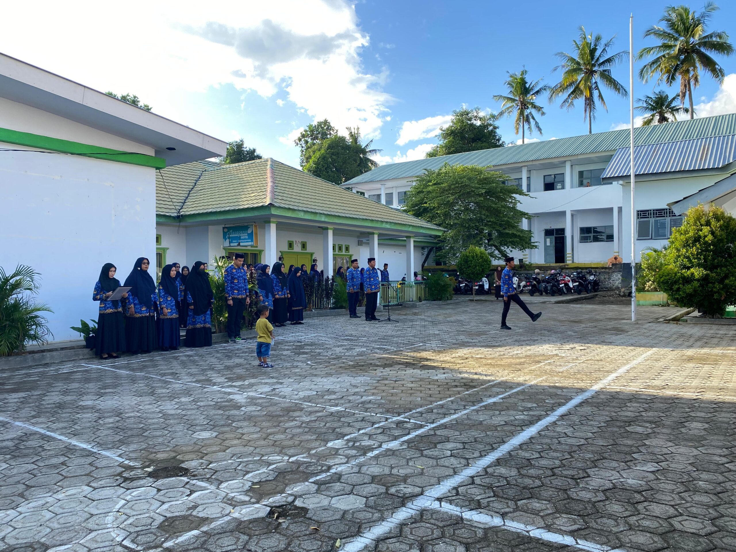 Read more about the article Upacara Hari Kesadaran Nasional di SMKN 1 Soppeng Berlangsung Khidmat