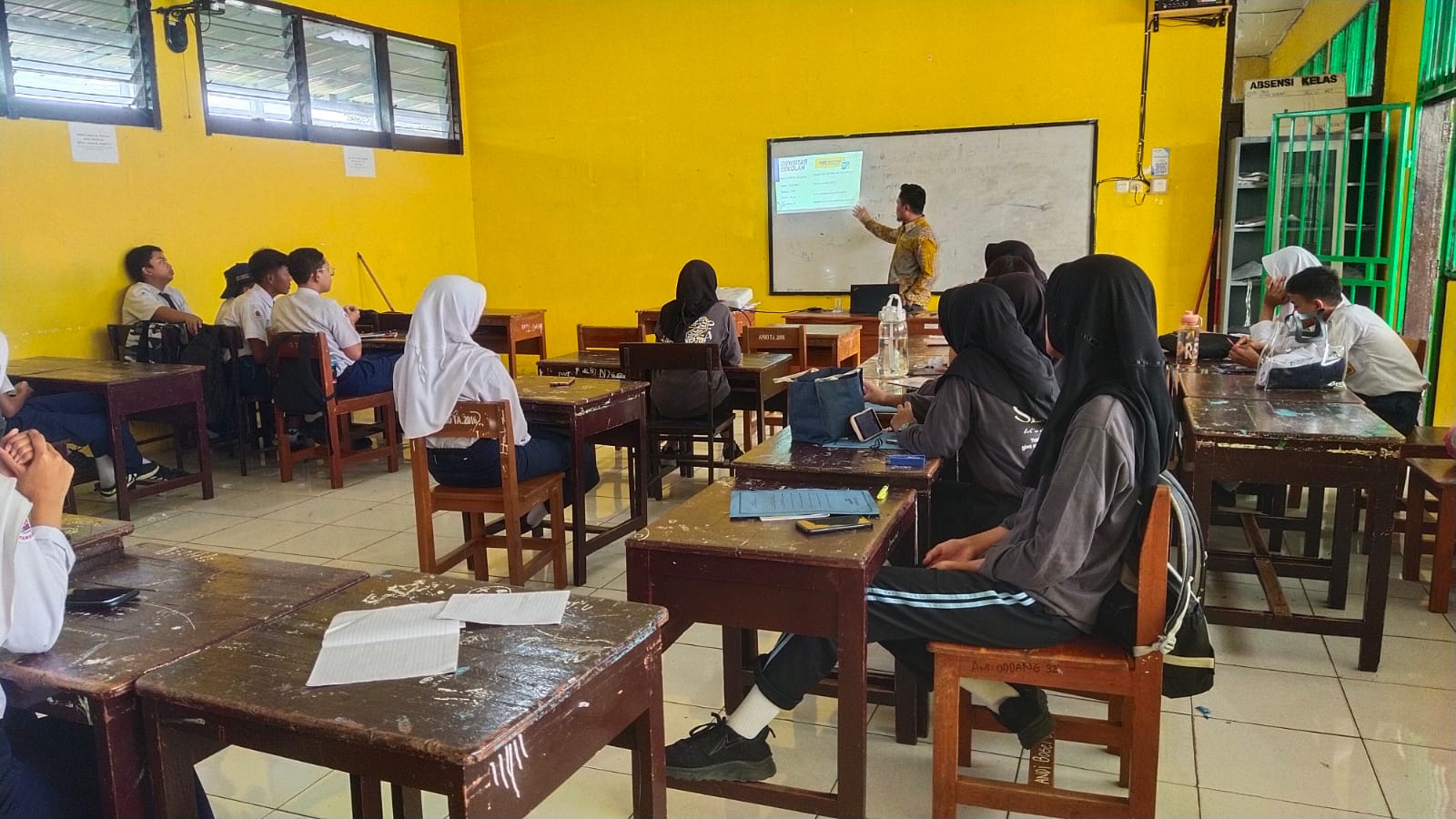 Read more about the article SMKN 1 Soppeng Sosialisasikan SPMB ke Sekolah-Sekolah SMP di Kabupaten Soppeng