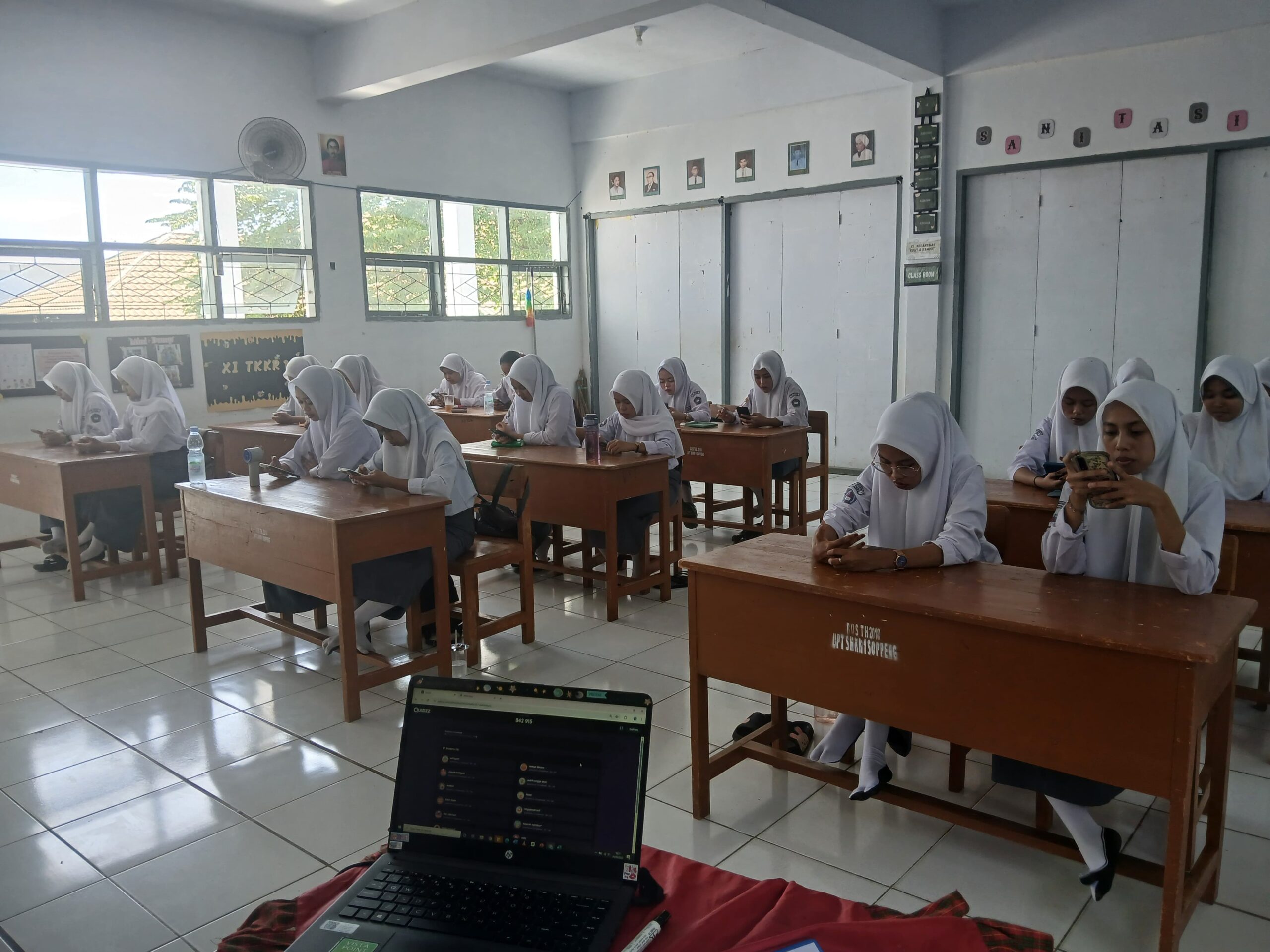 Read more about the article SMKN 1 Soppeng Mulai Laksanakan Ujian Akhir Semester Genap Tahun Pelajaran 2024/2025