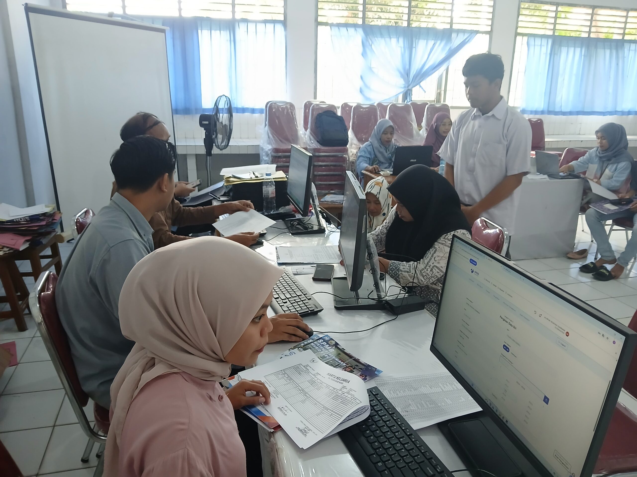 Read more about the article Verifikasi Pendaftaran SPMB SMKN 1 Soppeng Tahun Ajaran 2025/2026