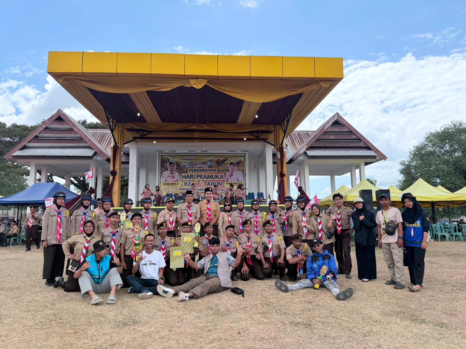 Read more about the article SMKN 1 Soppeng Raih Juara Umum II pada Perkemahan Pramuka Waduk Ompo Soppeng 2026